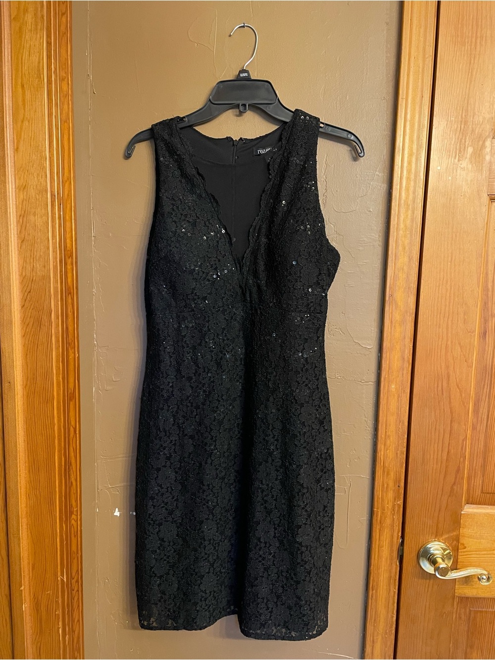 Black Lace V-Neck Sheath Dress